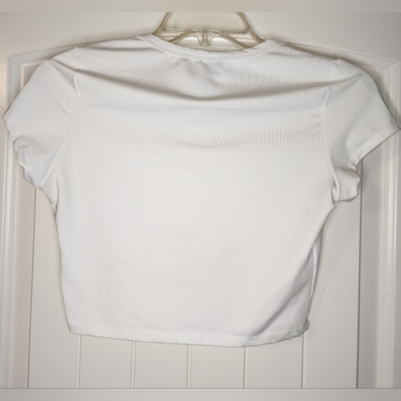 Women's Shein Crop Short Sleeve Top Size M - Picture 3 of 4